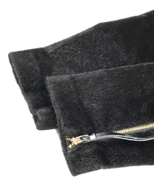 TOGA PULLA（トーガ プルラ）TOGA PULLA (トーガ プルラ) フェイクファードレス　TP62-FH232 ブラック サイズ:36の古着・服飾アイテム