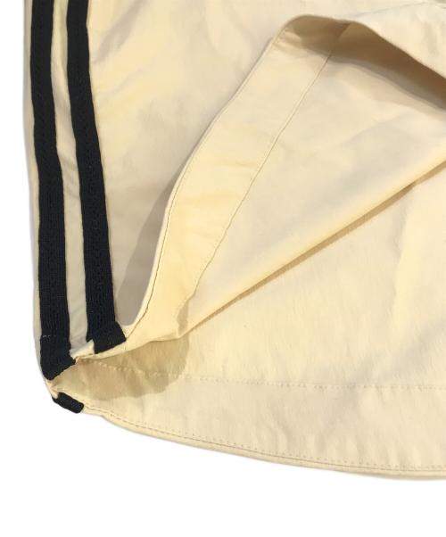 adidas（アディダス）adidas (アディダス) WALES BONNER (ウェールズボナー) Statement Football Shorts　IT9776 ベージュ サイズ:3XLの古着・服飾アイテム