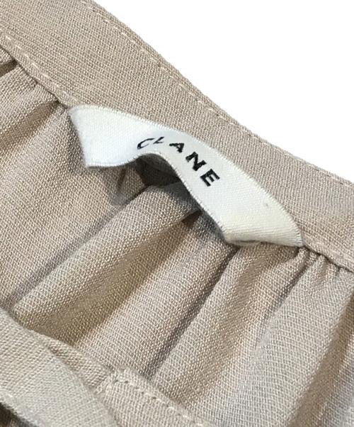 CLANE（クラネ）CLANE (クラネ) ワンピース　17112-5131 ベージュ サイズ:2の古着・服飾アイテム