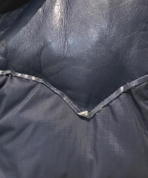 RockyMountainFeatherBed（ロッキーマウンテンフェザーベッド）RockyMountainFeatherBed (ロッキーマウンテンフェザーベッド) BRIEFING (ブリーフィング) BEAMS (ビームス) ダウンベスト ネイビー サイズ:38の古着・服飾アイテム