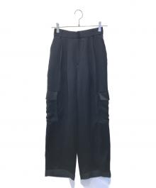 emmi atelier（エミアトリエ）の古着「シャイニーアセテートカーゴパンツ」｜ブラック