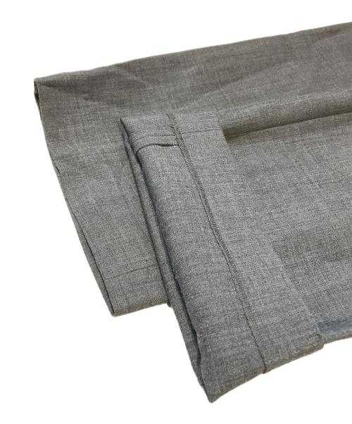 Spick and Span（スピック＆スパン）Spick and Span (スピックアンドスパン) ハイブリッドダブルクロスワンタックパンツ　23030200832040 グレー サイズ:34の古着・服飾アイテム