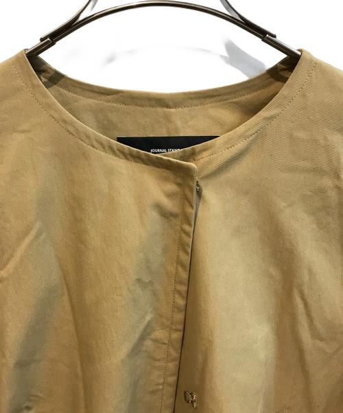 JOURNAL STANDARD（ジャーナルスタンダード）JOURNAL STANDARD (ジャーナルスタンダード) コットンナイロンギャバフレアコート　23020400702010 ベージュ サイズ:FREEの古着・服飾アイテム