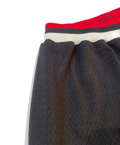 MITCHELL & NESS（ミッチェルアンドネス）MITCHELL & NESS (ミッチェルアンドネス) ゲームショーツ ブラック サイズ:40(M)の古着・服飾アイテム
