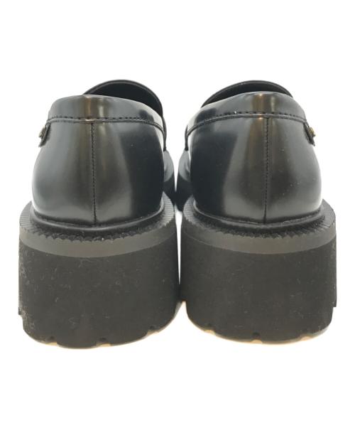 CHARLES & KEITH（チャールズアンドキース）CHARLES & KEITH (チャールズ＆キース) カバードリッジソール ローファー　CK1-70900494 ブラック サイズ:37の古着・服飾アイテム