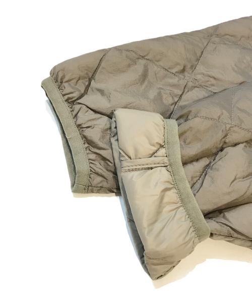 GRAMICCI（グラミチ）GRAMICCI (グラミチ) TAION (タイオン) M INNER DOWN JACKET　G4FU-J101-TG ベージュ サイズ:Mの古着・服飾アイテム