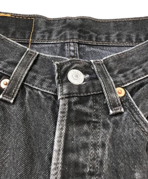 LEVI'S（リーバイス）LEVI'S (リーバイス) デニムパンツ ブラック サイズ:W27の古着・服飾アイテム