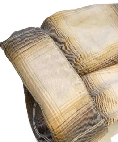 5525gallery（ゴーゴーニーゴーギャラリー）5525gallery (ゴーゴーニーゴーギャラリー) オンブレシャツ ベージュ サイズ:Mの古着・服飾アイテム