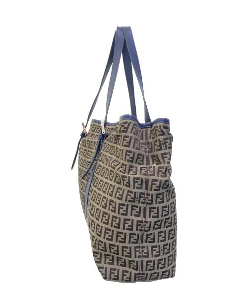 FENDI（フェンディ）FENDI (フェンディ) ズッキーノ柄トートバッグ　8BH238 ブルー×ベージュの古着・服飾アイテム
