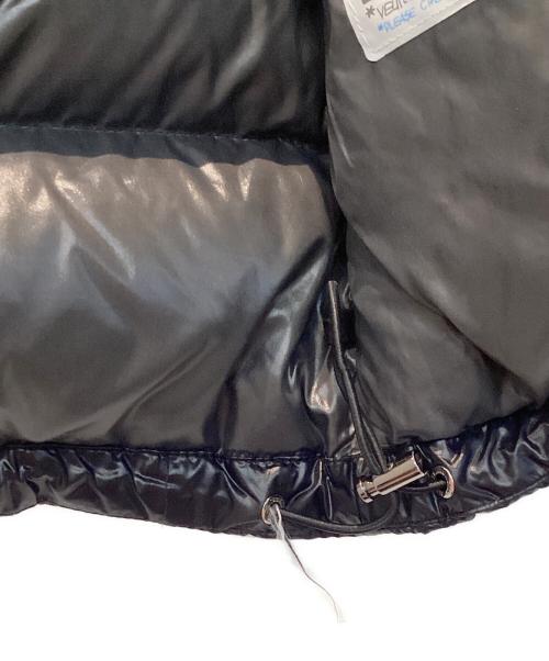 MONCLER（モンクレール）MONCLER (モンクレール) MAYAダウンジャケット I20911A53600 68950 ブラック サイズ:1の古着・服飾アイテム