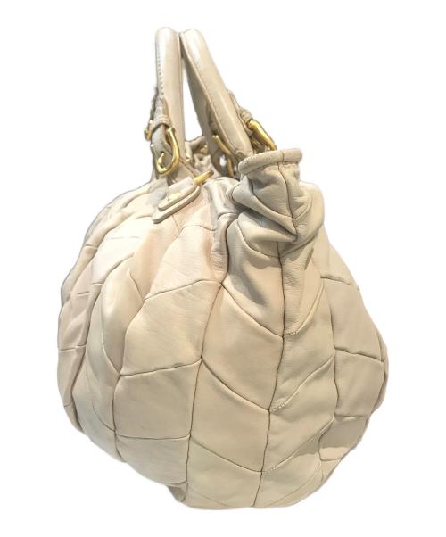 MIU MIU（ミュウミュウ）MIU MIU (ミュウミュウ) レザーバッグ ベージュの古着・服飾アイテム