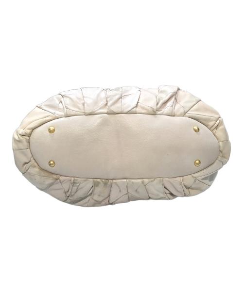 MIU MIU（ミュウミュウ）MIU MIU (ミュウミュウ) レザーバッグ ベージュの古着・服飾アイテム