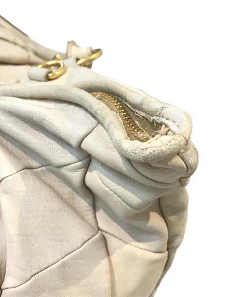 MIU MIU（ミュウミュウ）MIU MIU (ミュウミュウ) レザーバッグ ベージュの古着・服飾アイテム