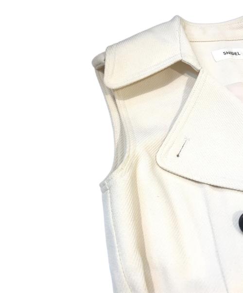 Snidel（スナイデル）Snidel (スナイデル) ジレワンピース　SWFO222042 ホワイトの古着・服飾アイテム