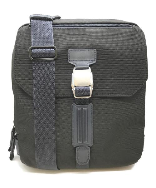 ZERO HALLIBURTON（ゼロ ハリバートン）ZERO HALLIBURTON (ゼロハリバートン) Vertical Shoulder Bag　81512 ネイビー×ブラックの古着・服飾アイテム