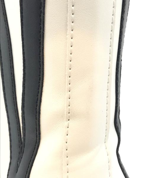 NO ID.（ノーアイディー）NO ID. (ノーアイディー) Initial high-top sneakers PRODUCT　854777-667F ホワイト サイズ:42の古着・服飾アイテム