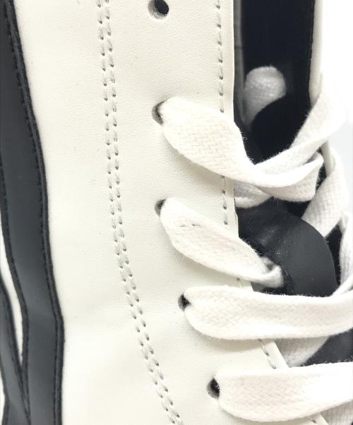 NO ID.（ノーアイディー）NO ID. (ノーアイディー) Initial high-top sneakers PRODUCT　854777-667F ホワイト サイズ:42の古着・服飾アイテム