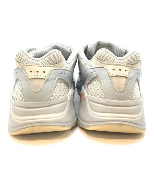 adidas（アディダス）adidas (アディダス) Yeezy Boost 700 V2　FW2549 グレー サイズ:29の古着・服飾アイテム