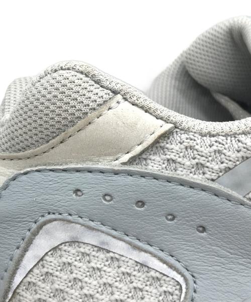 adidas（アディダス）adidas (アディダス) Yeezy Boost 700 V2　FW2549 グレー サイズ:29の古着・服飾アイテム