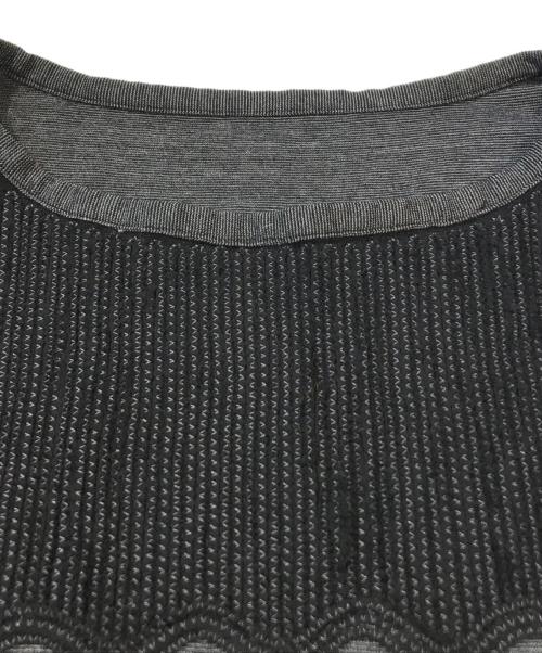 HIROKO KOSHINO（ヒロコ コシノ）HIROKO KOSHINO (ヒロコ コシノ) シフォンコード刺繍デザインTシャツ グレー サイズ:38の古着・服飾アイテム