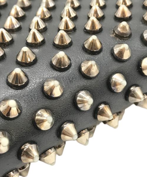 Christian Louboutin（クリスチャン・ルブタン）Christian Louboutin (クリスチャン・ルブタン) パネトーネスタッズラウンドファスナー　1165065 ブラックの古着・服飾アイテム