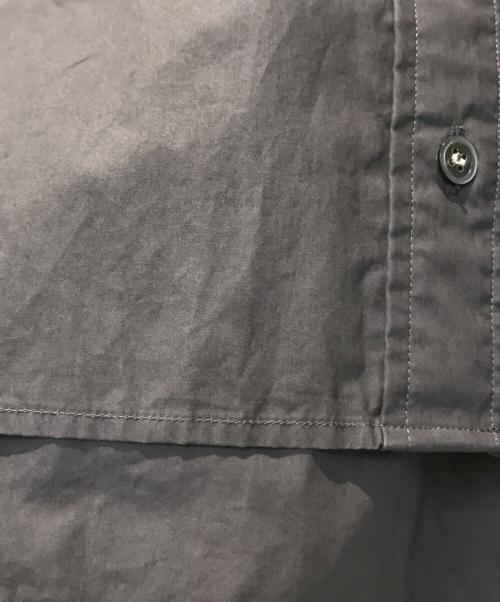 FRAMeWORK（フレームワーク）FRAMeWORK (フレームワーク) BOXY シャツ　24051220601010 グレー サイズ:表記無しの古着・服飾アイテム