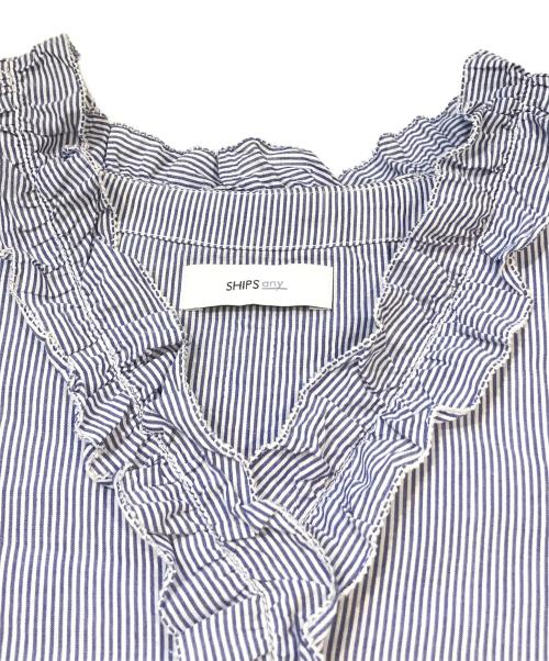 SHIPS any（シップスエニィ）SHIPS any (シップスエニィ) ストライプ フリル Vネック ハーフスリーブ ブラウス スカイブルー サイズ:Fの古着・服飾アイテム