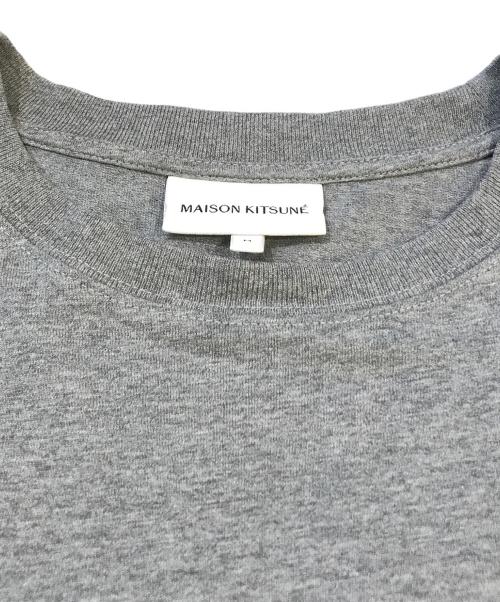 maison kitsune（メゾンキツネ）MAISON KITSUNE (メゾンキツネ) Tシャツ　LM00106KJ0118 グレー サイズ:Mの古着・服飾アイテム