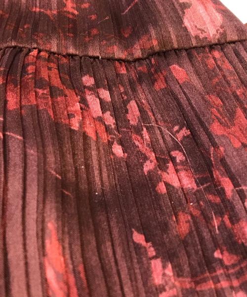 FRAY ID（フレイ アイディー）FRAY ID (フレイ アイディー) フレイアイディー プリーツプリントワンピース　FWFO234105 レッドの古着・服飾アイテム