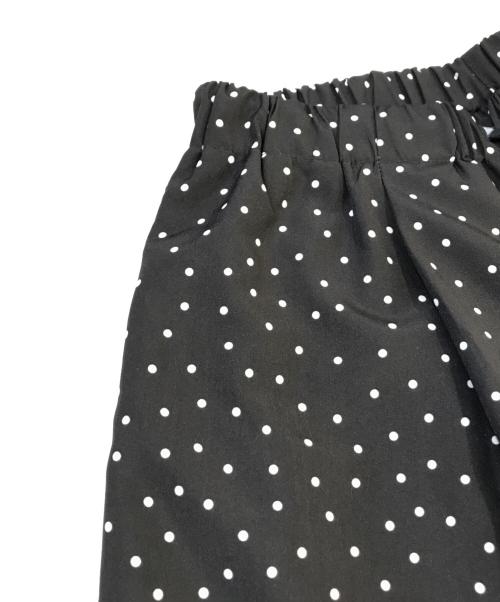 Spick and Span（スピックアンドスパン）Spick and Span (スピックアンドスパン) ドットプリントイージーストレートパンツ　25030200904110 ブラック サイズ:36の古着・服飾アイテム