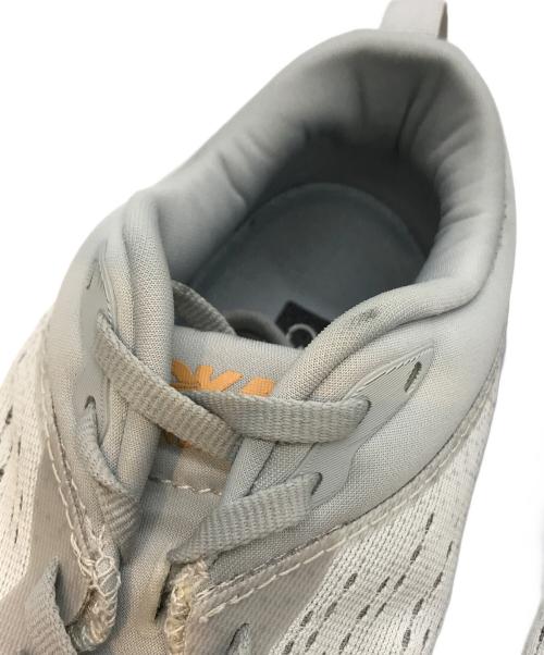 HOKAONEONE（ホカオネオネ）HOKAONEONE (ホカオネオネ) W BONDI 8 グレー サイズ:24の古着・服飾アイテム