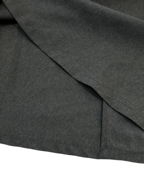 F/CE.（エフシーイー）F/CE. (エフシーイー) LIGHTWEIGHT OVERALL SKIRT グレー サイズ:FREEの古着・服飾アイテム