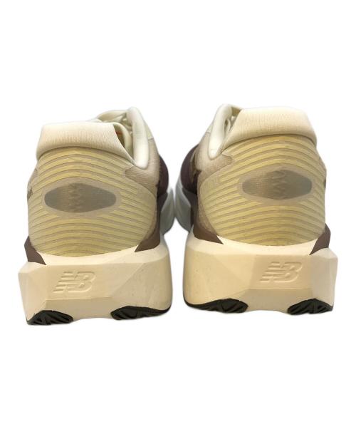 NEW BALANCE（ニューバランス）NEW BALANCE (ニューバランス) FuelCell Rebel v5　MFCXLY5 ベージュ サイズ:26.5の古着・服飾アイテム
