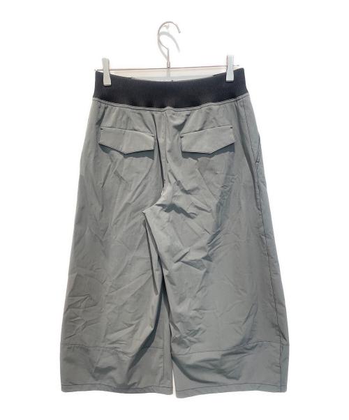 TRUNK HIROKO KOSHINO（トランク ヒロコ コシノ）TRUNK HIROKO KOSHINO (トランク ヒロコ コシノ) 立体ヘムデザインワイドパンツ　RSLAA-06390 カーキ サイズ:38の古着・服飾アイテム