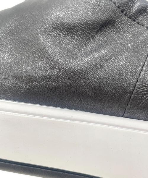 TRUNK HIROKO KOSHINO（トランク ヒロコ コシノ）TRUNK HIROKO KOSHINO (トランク ヒロコ コシノ) シープレザーフラットスニーカー ブラック サイズ:22.5の古着・服飾アイテム