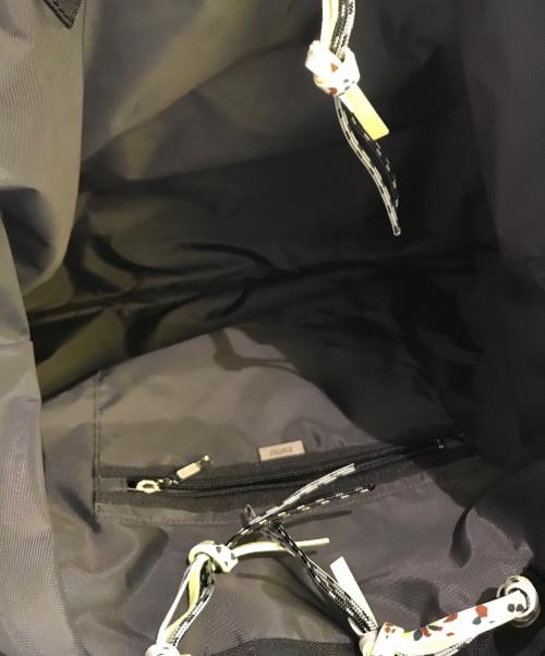 zattu（ザッツ）zattu (ザッツ) PATA LQ/ナイロントートバッグ ブラックの古着・服飾アイテム