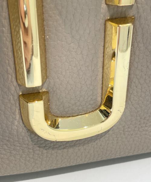 MARC JACOBS（マークジェイコブズ）MARC JACOBS (マークジェイコブス) The Softshot The 27　M0014592 ベージュの古着・服飾アイテム