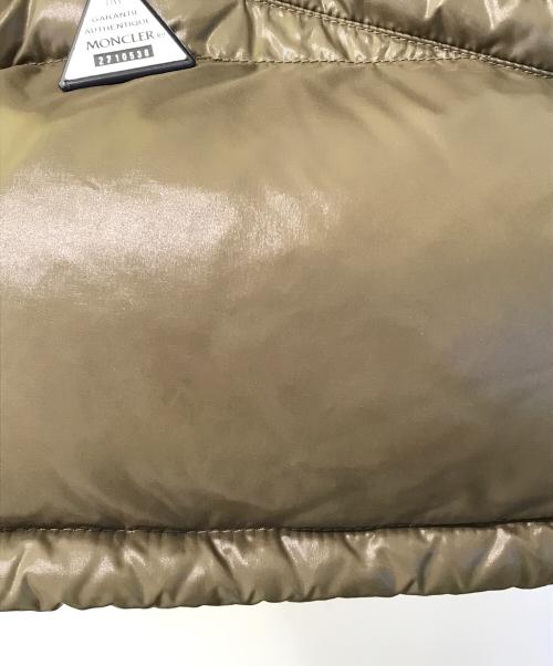 MONCLER（モンクレール）MONCLER (モンクレール) ダウンジャケット　41303/50/68950 オリーブ サイズ:Mの古着・服飾アイテム