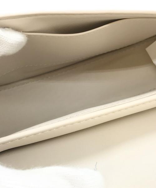 CHARLES & KEITH（チャールズアンドキース）CHARLES & KEITH (チャールズ＆キース) ミニガビーヌサドルバッグ アイボリーの古着・服飾アイテム