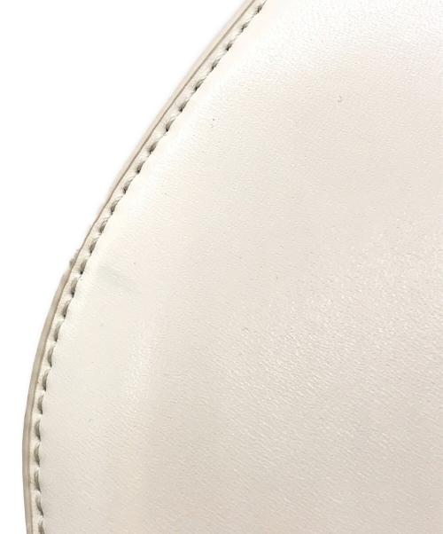 CHARLES & KEITH（チャールズアンドキース）CHARLES & KEITH (チャールズ＆キース) ミニガビーヌサドルバッグ アイボリーの古着・服飾アイテム