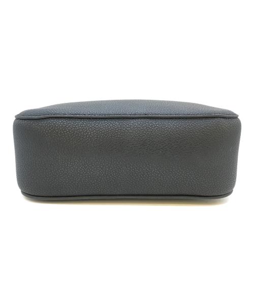 CHARLES & KEITH（チャールズアンドキース）CHARLES & KEITH (チャールズ＆キース) チェーンリンクボクシークラッチショルダーバッグ ブラックの古着・服飾アイテム