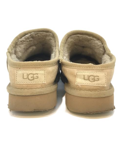 UGG（アグ）UGG (アグ) W CLASSIC SLIPPER　F27119G ベージュ サイズ:UK4の古着・服飾アイテム
