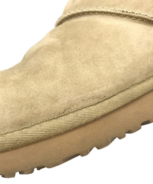 UGG（アグ）UGG (アグ) W CLASSIC SLIPPER　F27119G ベージュ サイズ:UK4の古着・服飾アイテム