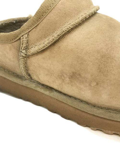 UGG（アグ）UGG (アグ) W CLASSIC SLIPPER　F27119G ベージュ サイズ:UK4の古着・服飾アイテム