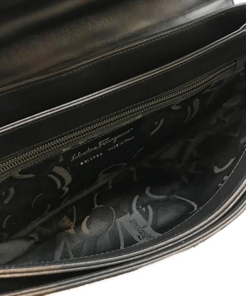 Ferragamo（フェラガモ）Ferragamo (フェラガモ) バッグ　E218734 ブラックの古着・服飾アイテム
