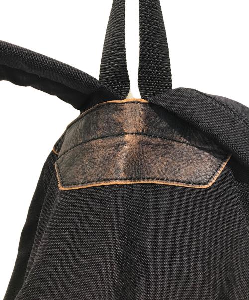 COMME des GARCONS HOMME PLUS（コムデギャルソンオムプリュス）COMME des GARCONS HOMME PLUS (コムデギャルソンオムプリュス) ナイロンデイパックバックパック　PZ-K204 ブラックの古着・服飾アイテム