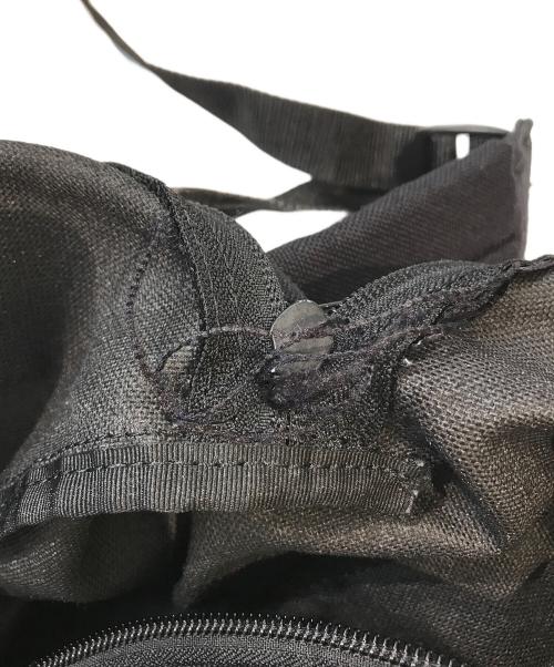 COMME des GARCONS HOMME PLUS（コムデギャルソンオムプリュス）COMME des GARCONS HOMME PLUS (コムデギャルソンオムプリュス) ナイロンデイパックバックパック　PZ-K204 ブラックの古着・服飾アイテム