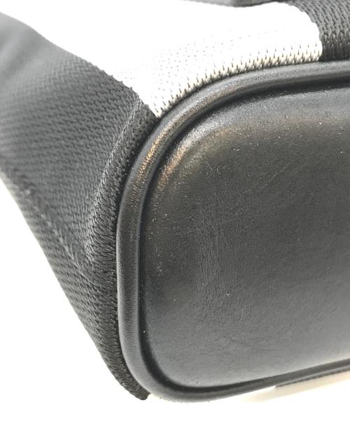 ALEXANDER WANG（アレキサンダー・ワン）ALEXANDER WANG (アレキサンダーワン) ポーチ ブラックの古着・服飾アイテム