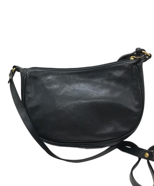 IL BISONTE（イル ビゾンテ）IL BISONTE (イル ビゾンテ) ハーフムーンショルダーバッグ ブラックの古着・服飾アイテム