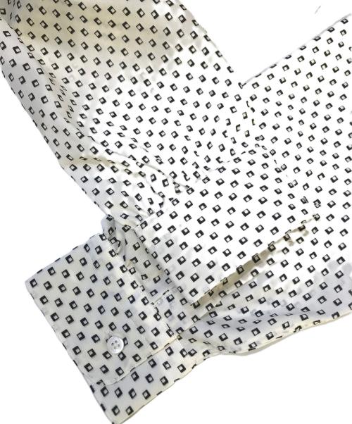 EDIFICE（エディフィス）EDIFICE (エディフィス) パターンデシンスタンドカラーシャツ　25050300100230 ホワイト サイズ:M 未使用品の古着・服飾アイテム